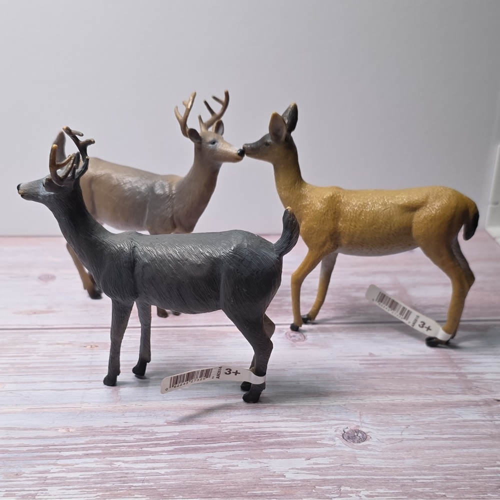 Terra by Battat Deer Figurines Lot of 3 Plastic Figurine Set